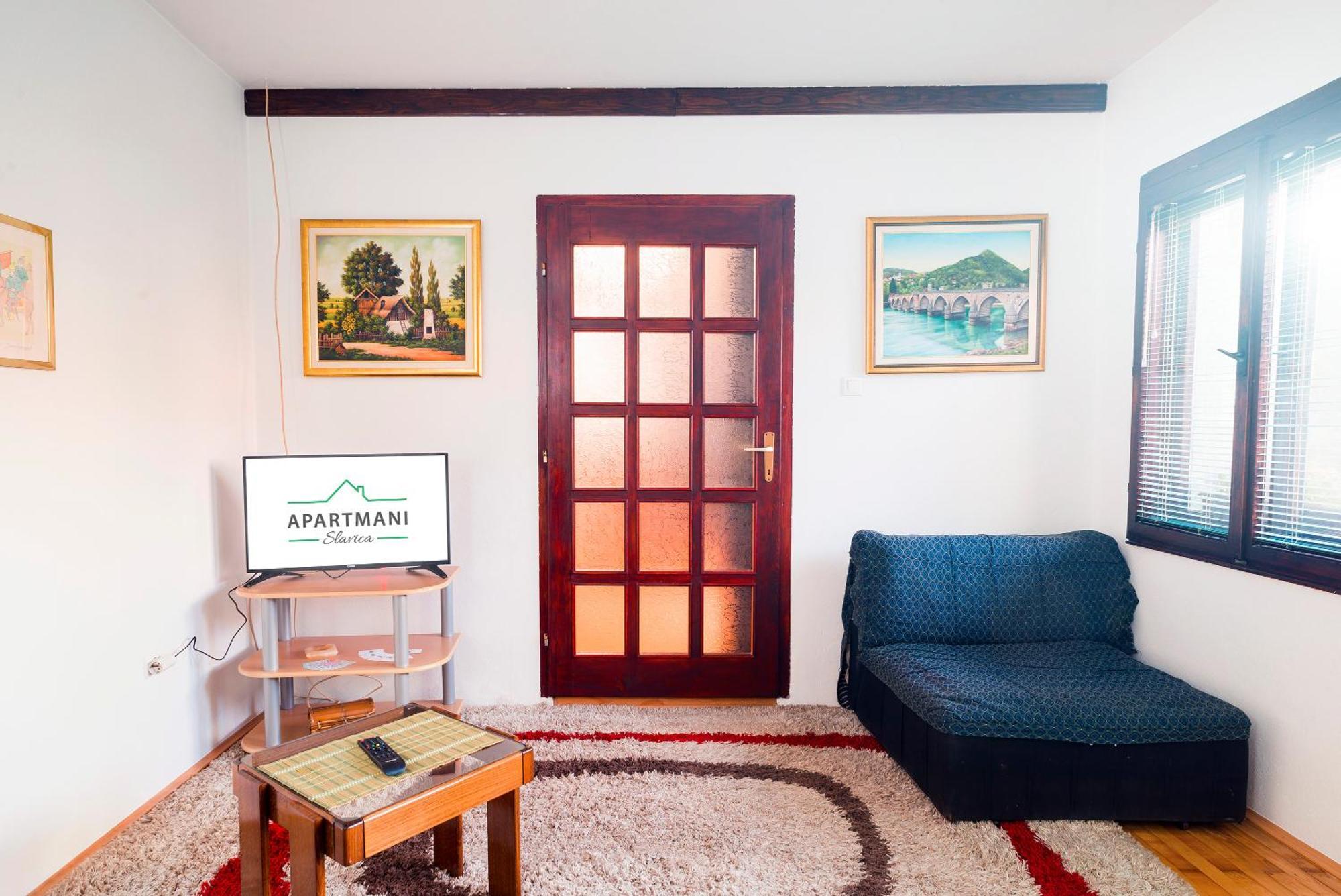 Apartmani Slavica ยาโกดินา ภายนอก รูปภาพ
