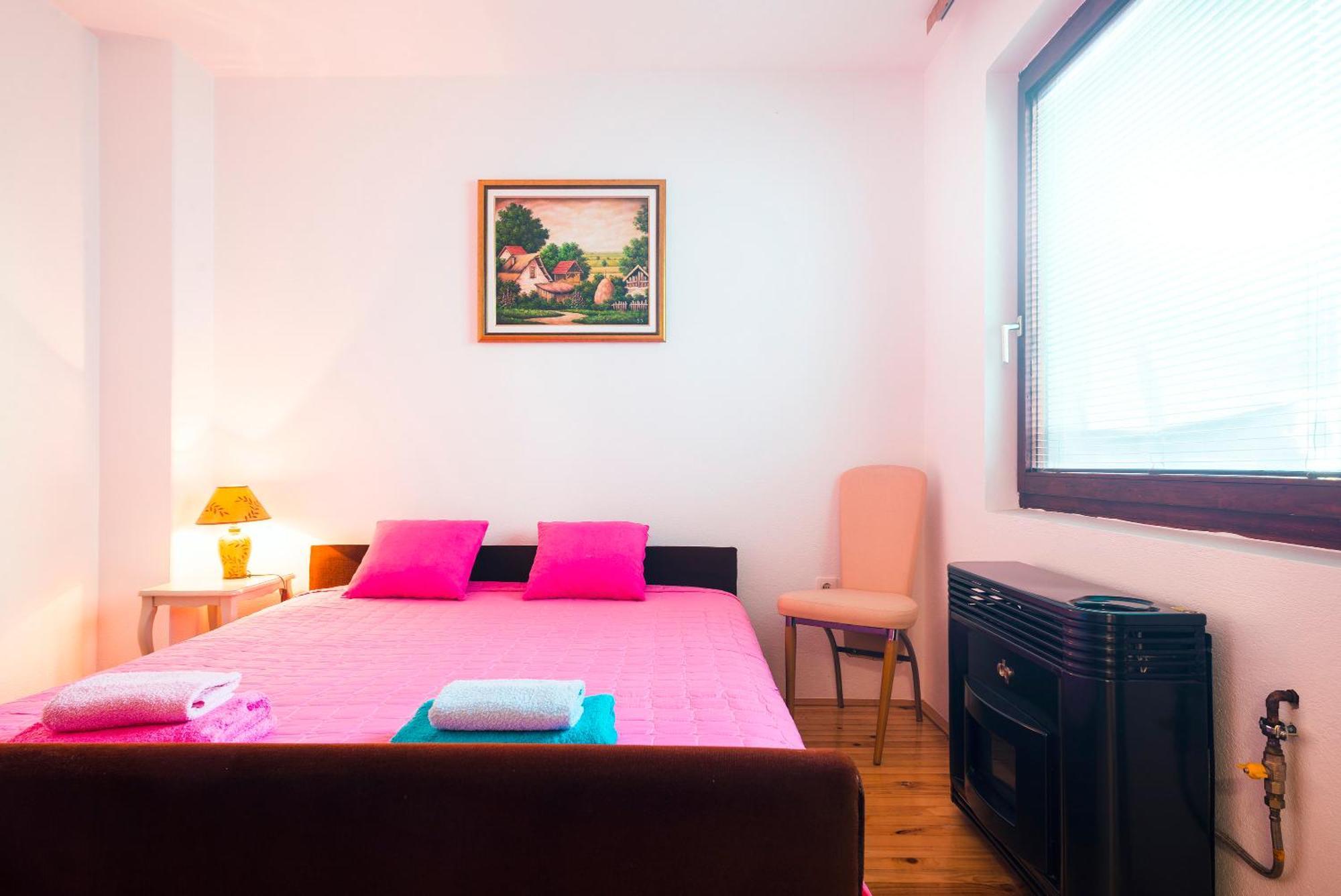 Apartmani Slavica ยาโกดินา ภายนอก รูปภาพ