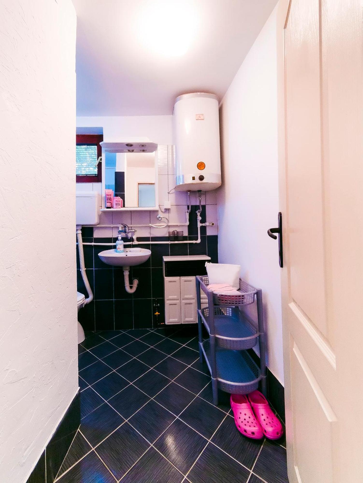Apartmani Slavica ยาโกดินา ภายนอก รูปภาพ