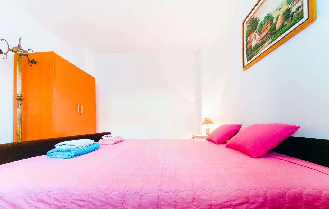 Apartmani Slavica ยาโกดินา ภายนอก รูปภาพ